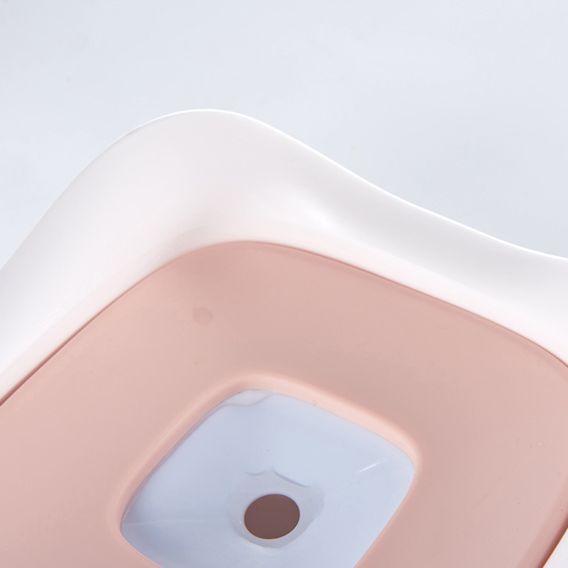Pet drinking bowl