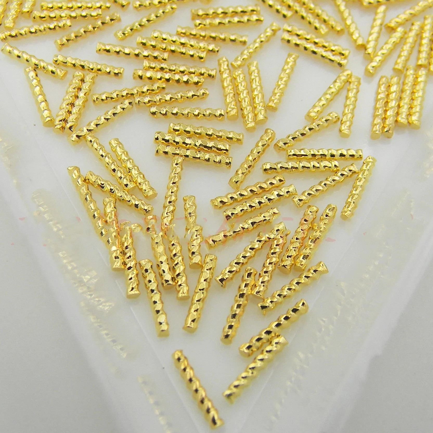 2021 new gold and silver solid twist metal bar DIY Japanese nail accessories wholesale round straight rod thread details Picture