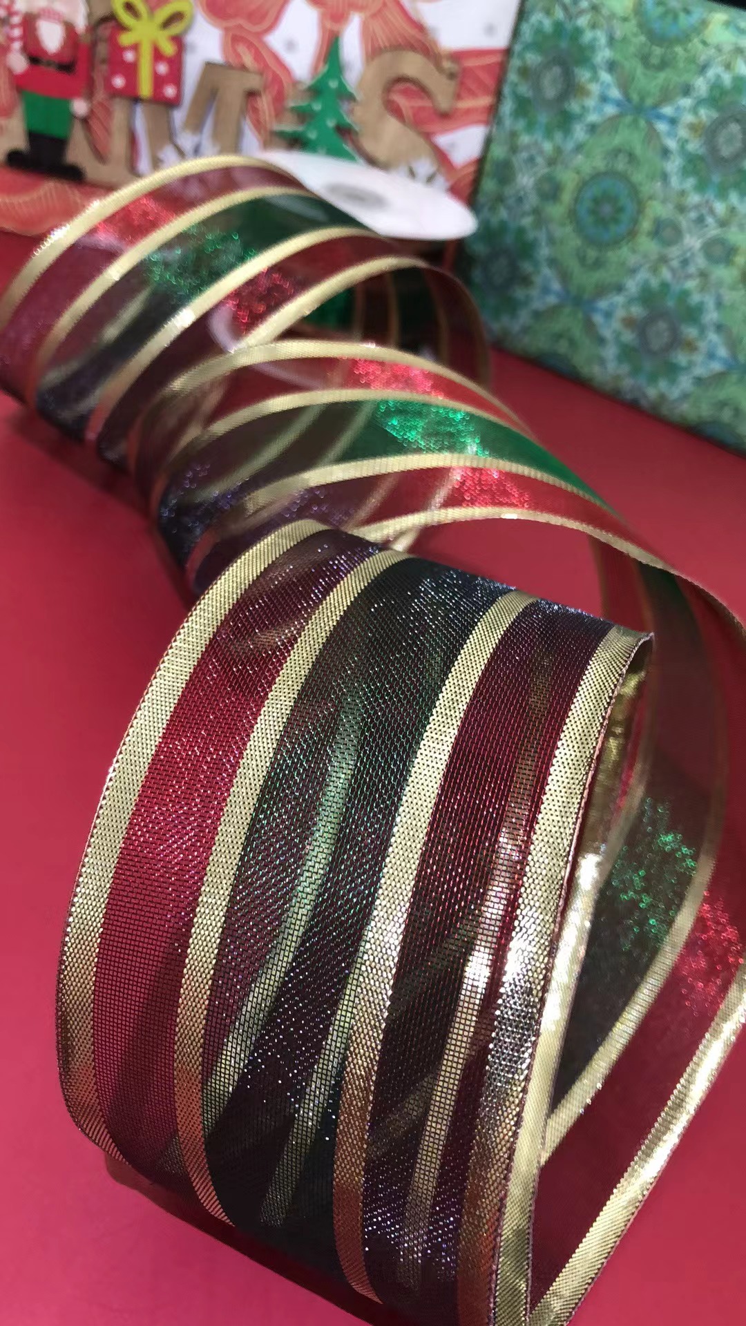 Item No. : 2073 Christmas Gift Packaging Decoration DIY Red and Green Snow Yarn Double-sided Iron Wire Webbing 6.3cm