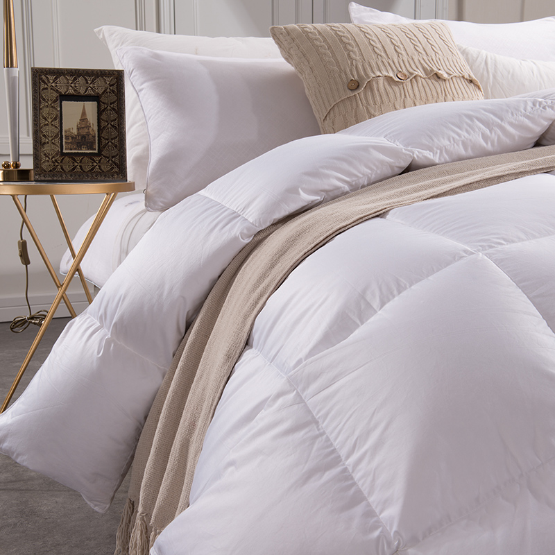 White down QUILT, winter quilt CORE, high-end five-star HOTEL bedding linen, 80-day standard, thickened, warm, high down content, light and warm HOTEL QUILT CORE details Picture