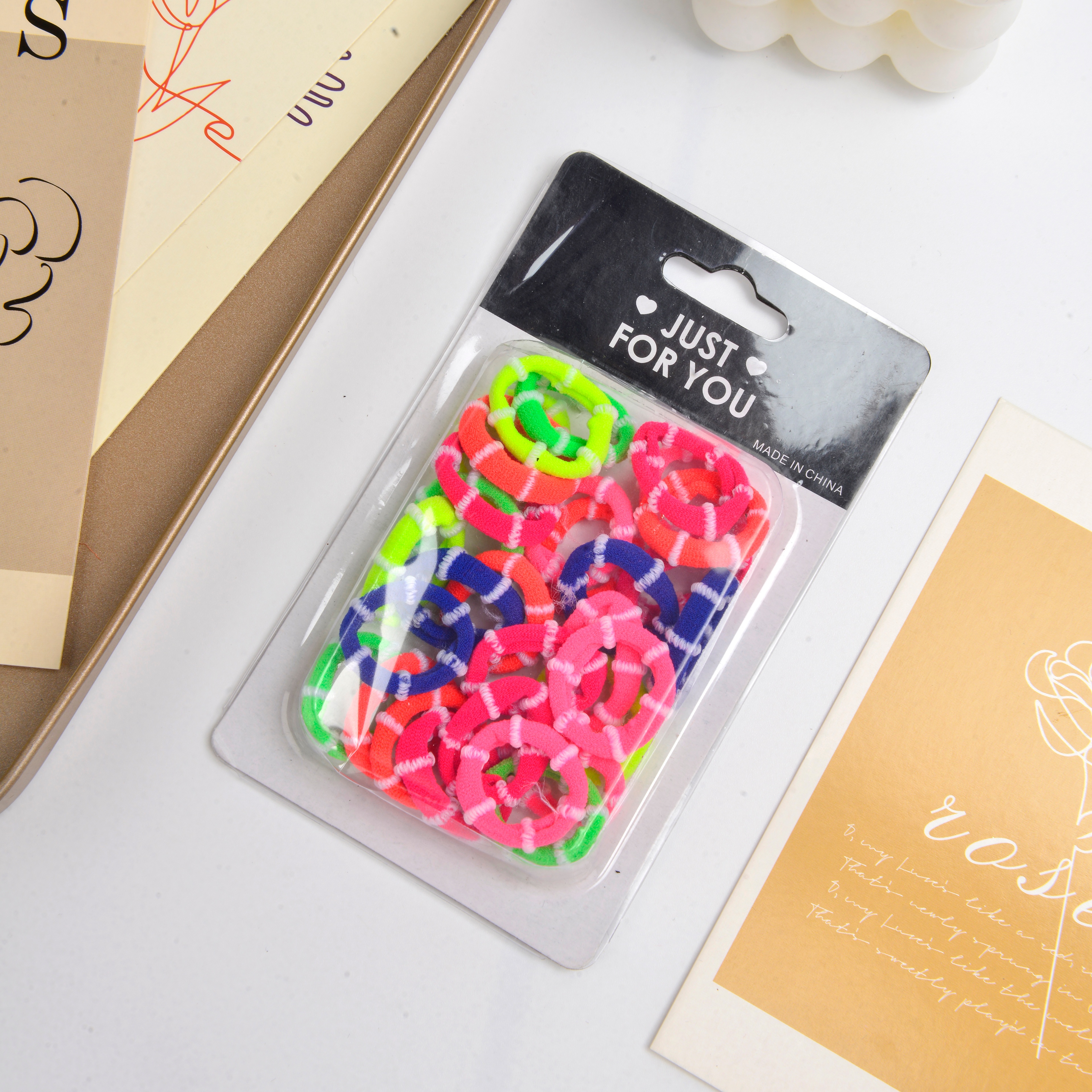 2022 new solid color rubber band scrunchie in small bag thumbnail