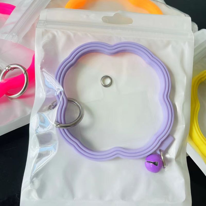 Flower-shaped wavy silicone phone case, universal gradient color anti-loss ring, anti-drop lanyard bracelet pic 9