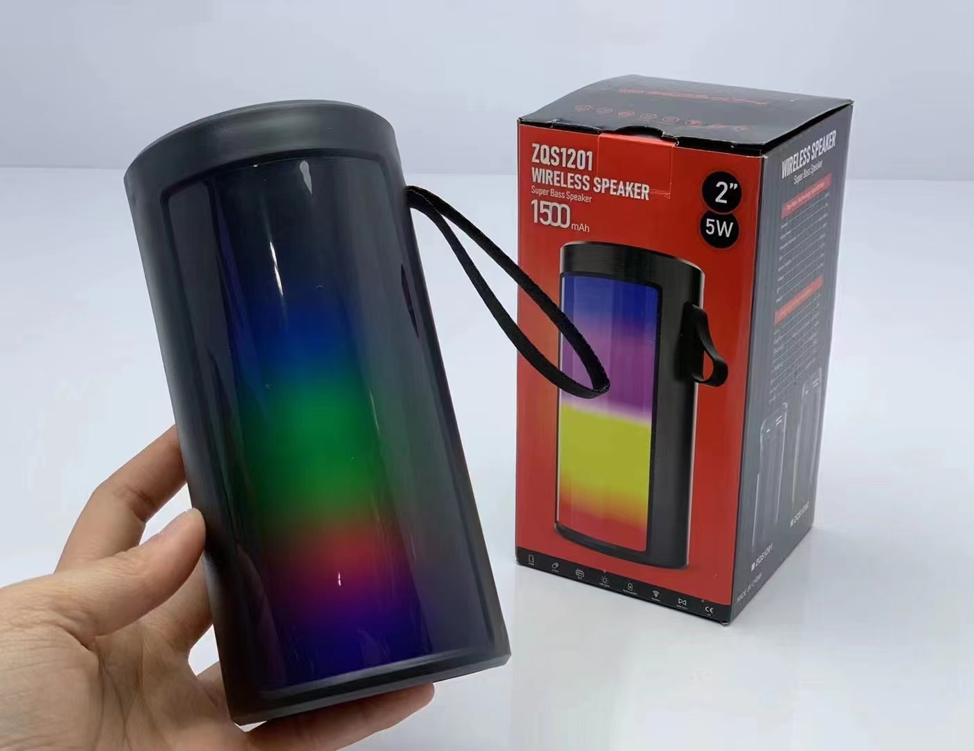 Portable outdoor hand-held square dance speaker, subwoofer, Bluetooth speaker 1201/1202, new foreign trade model, high-power card, Bluetooth and USB connection Application Scenario