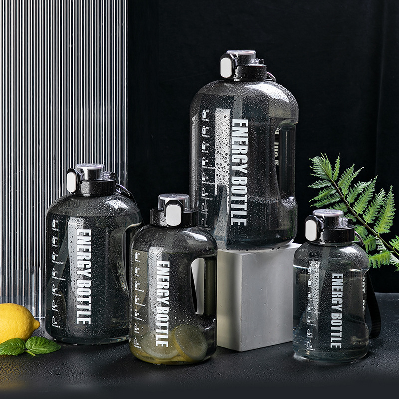 Portable water bottle for exercise Application Scenario