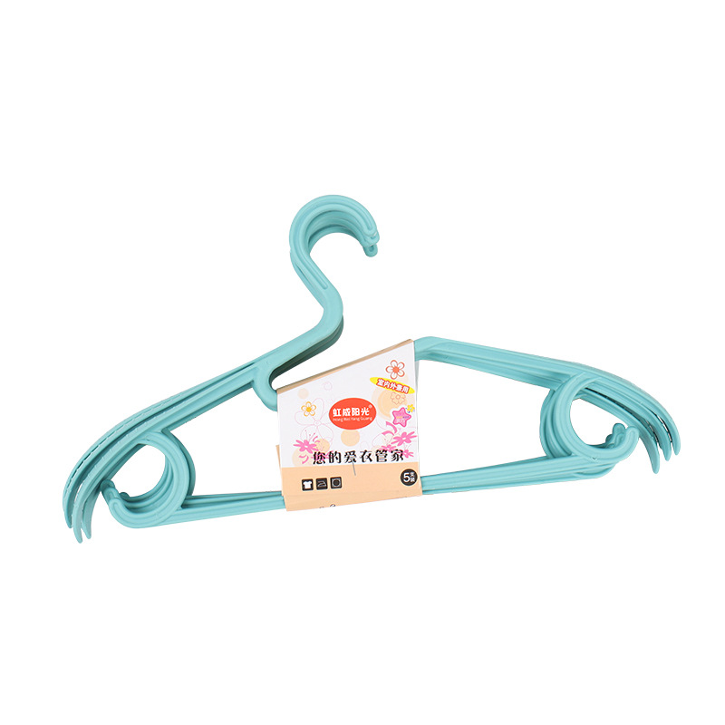 Dry and wet fish mouth wide shoulder seamless plastic hanger