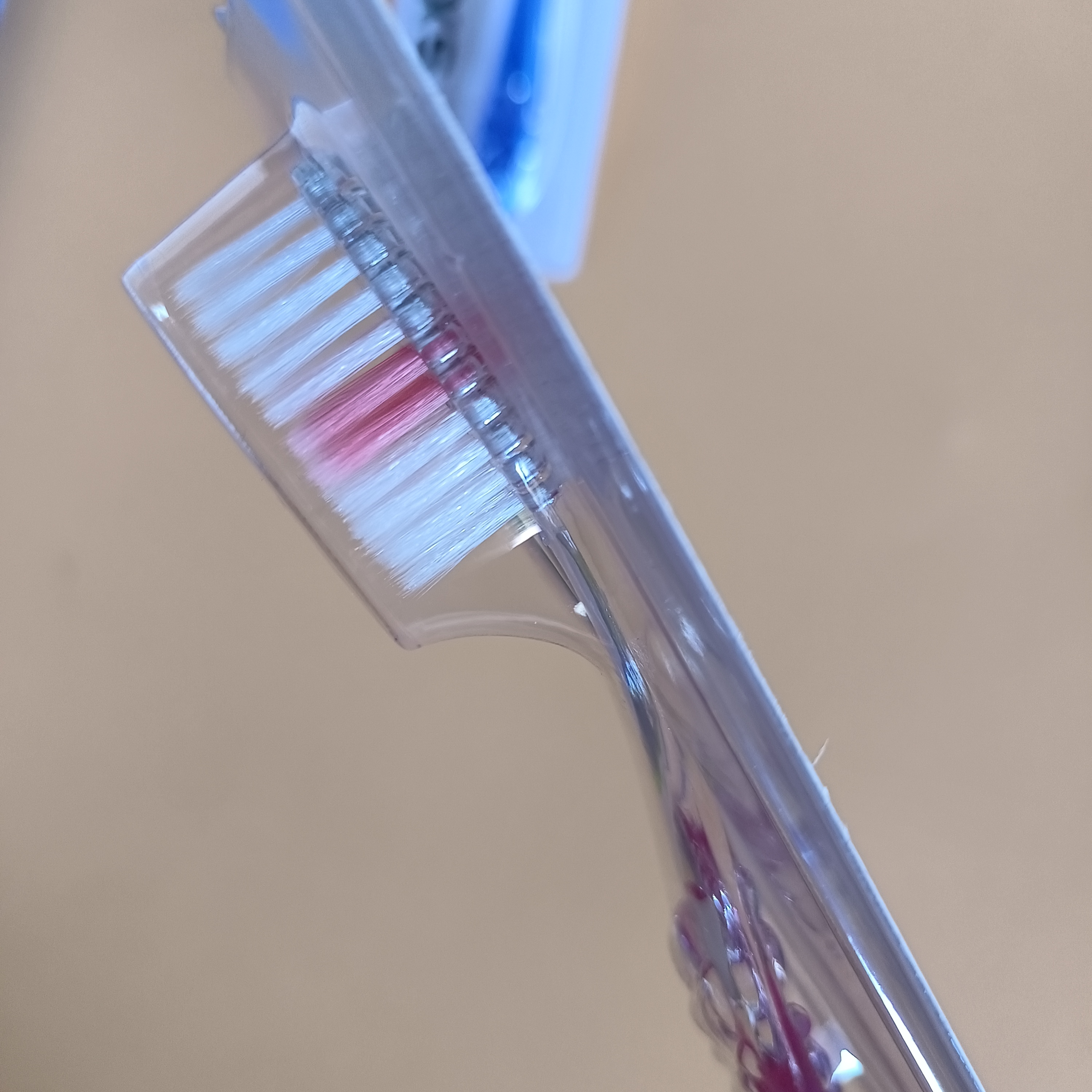 三笑完美义乌日用百货批发 三笑完美704莹亮型柔细软毛牙刷莹亮型柔细软毛牙刷详情10