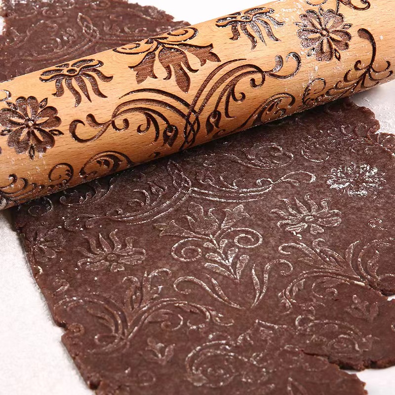 New Vintage Embossed Rolling Pin Roller Embossed Fondant Cookies Cookie Dough Rolling Stick Christmas Baking Christmas Creative Rolling Pin Printed Cookies Solid Wood Pressing Stick Home Kitchen Embossed Rolling Pin Activity Rolling Application Scenario