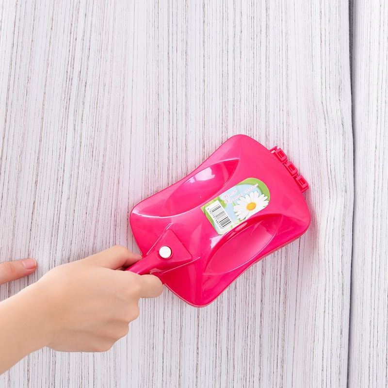 Anti-static hair removal brush