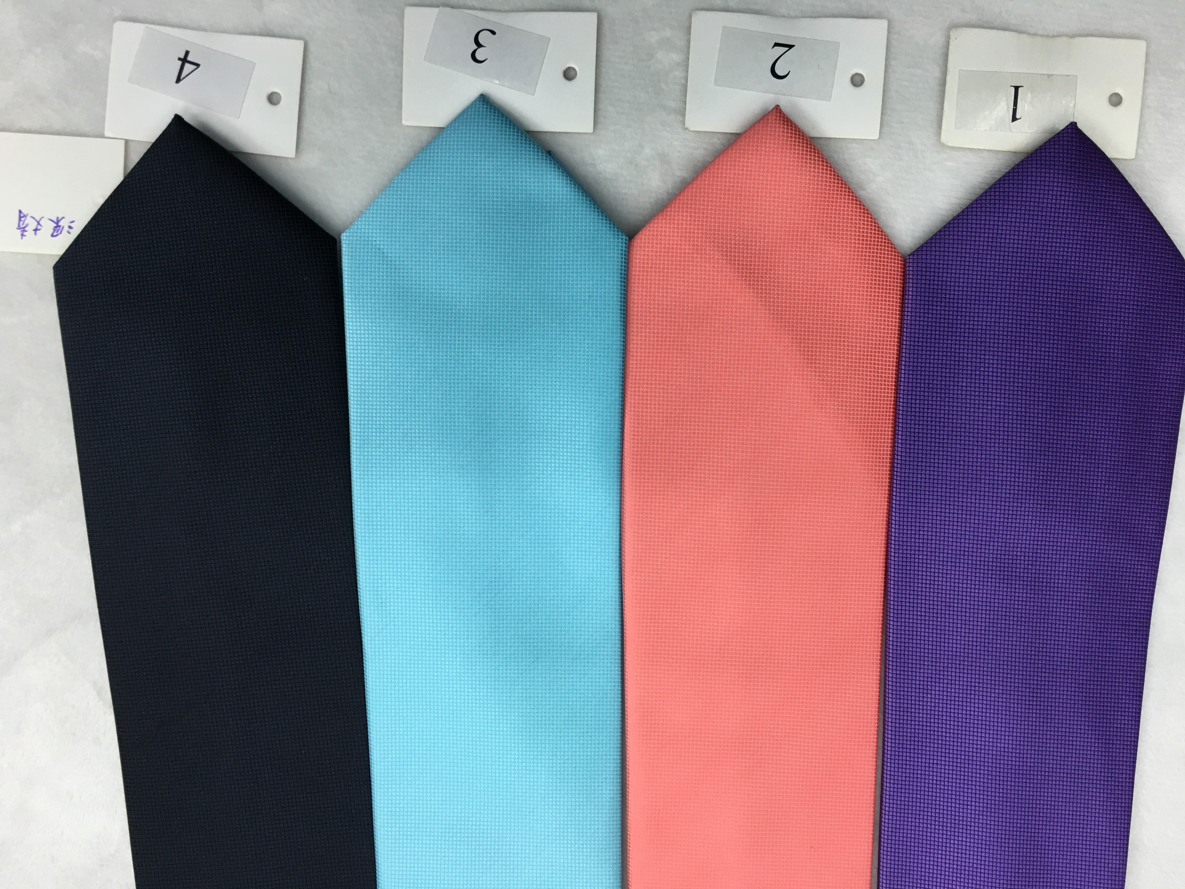 Manufacturers direct men plain color small plaid tie fashion casual suit shirt with tie wholesale shirt and tie