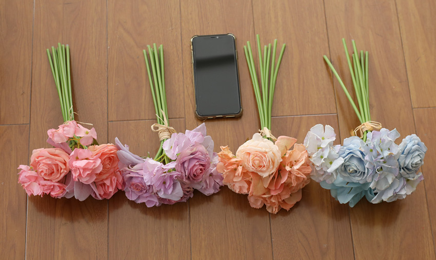 Artificial flower moisturizing rose hydrangea bouquet, artificial flower home decoration cross-border bouquet edge rose wedding hand bouquet HD746 pic 8