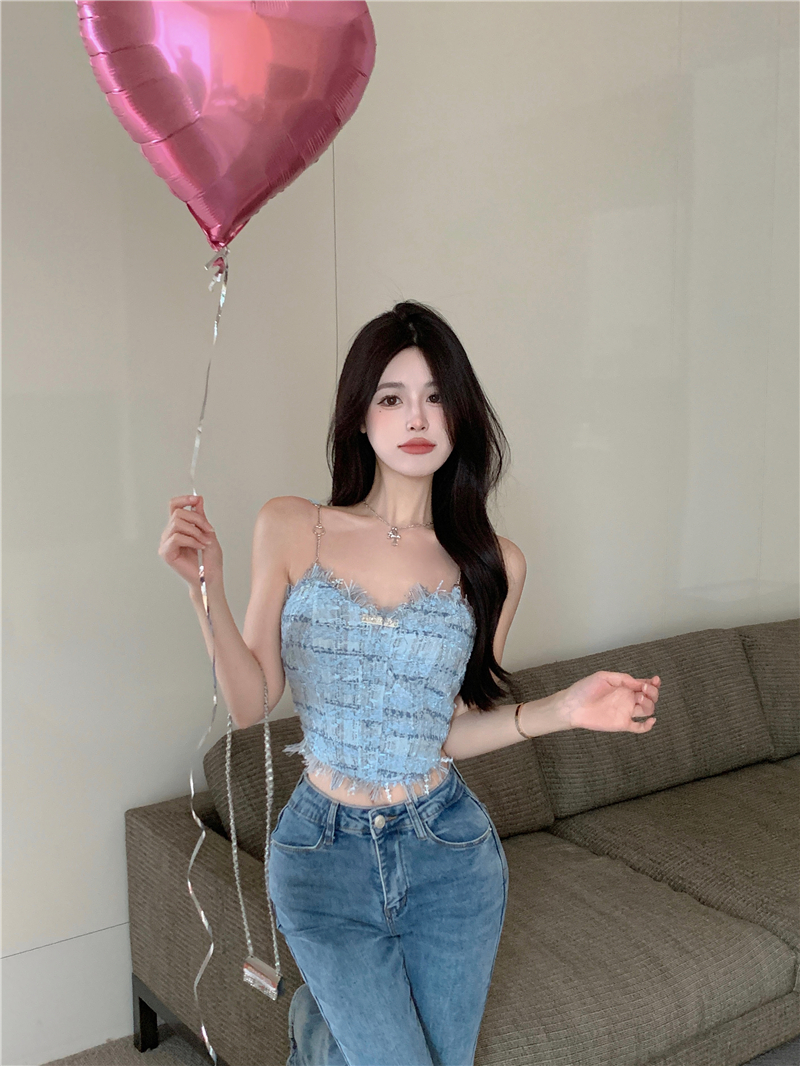 The blue fringed halter top is a sweet and spicy summer outfit for women. It has a pure and chic design and is paired with a short top inside pic 6