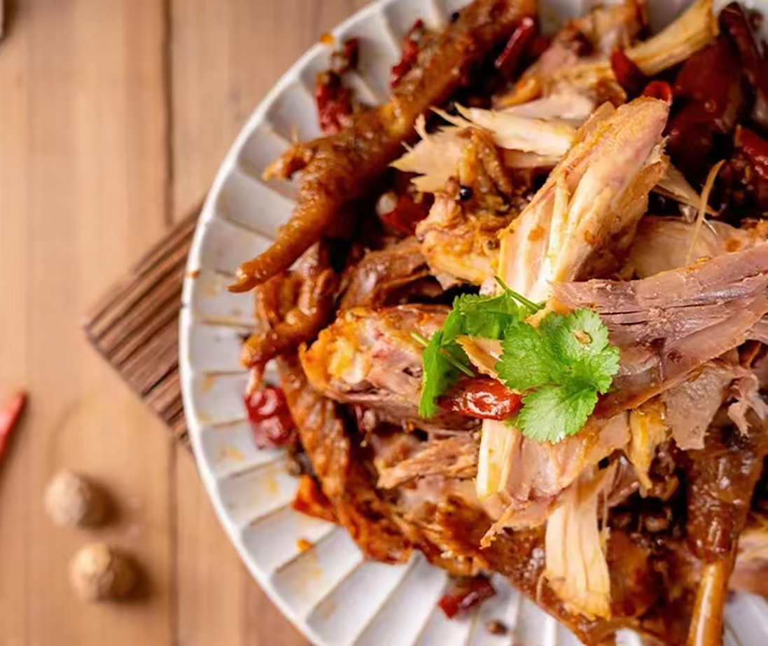 Factory direct selling Henan characteristics authentic Shouxiang send Shouxiang god chicken peanuts hand tear whole pepper chicken open bag ready to eat thumbnail