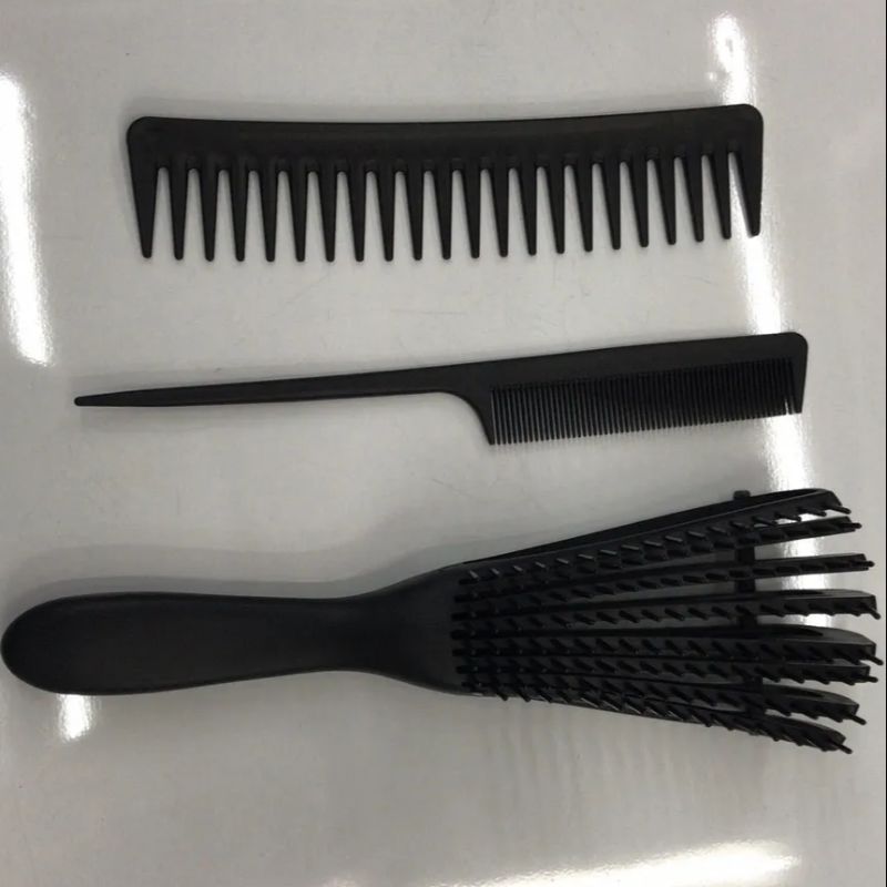 Eight-claw comb hair comb set, a multi-purpose, simple and simple home hair comb Application Scenario