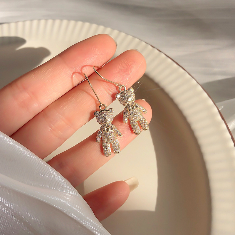 Korean version of the red panda stud female simple small INS style girl sense earrings delicate earrings Korean small pendant thumbnail