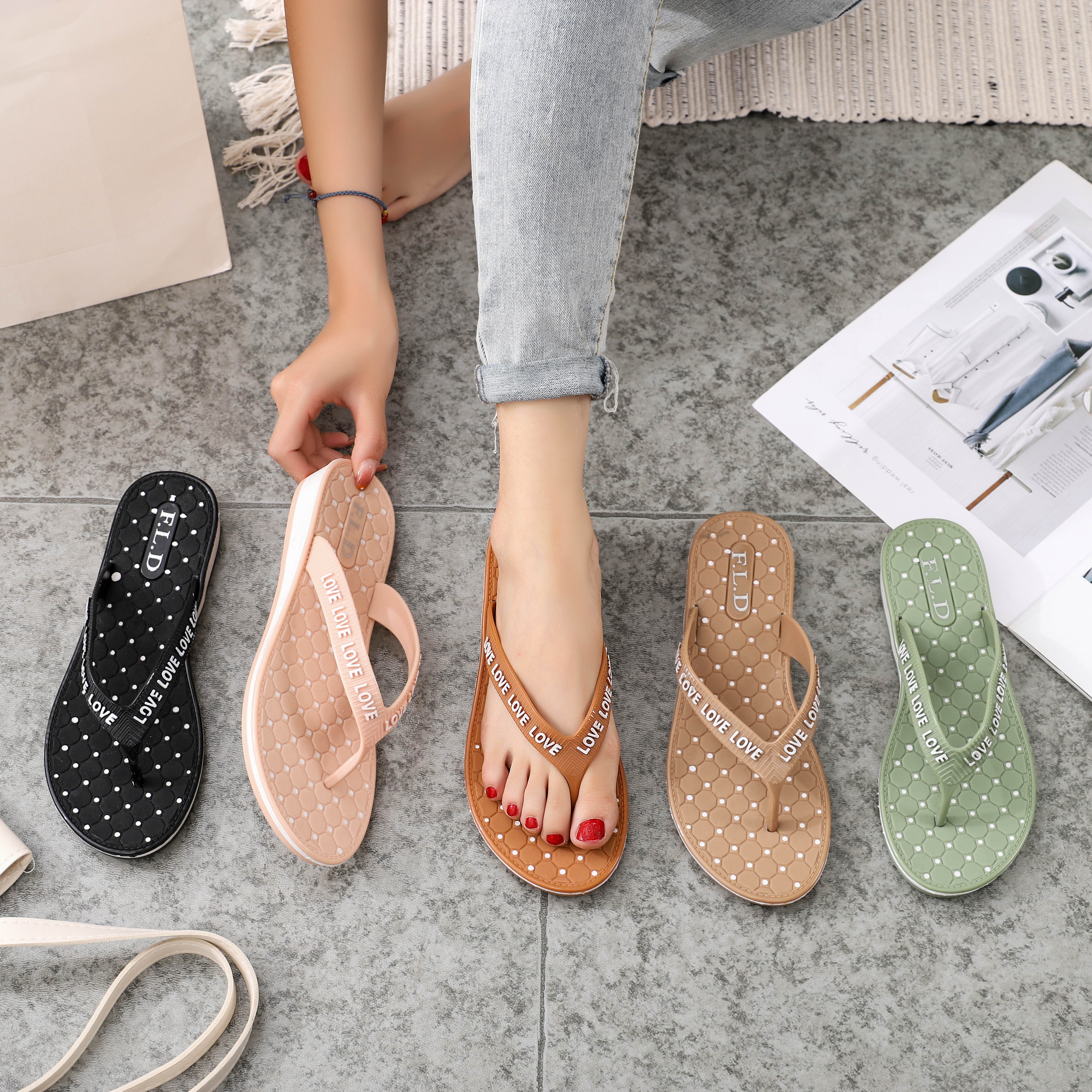 2022 letter with face clamp PVC slippers A