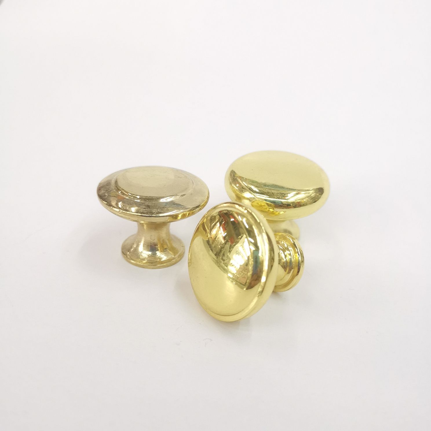 Zinc-alloy drawer handle small handle handle plated nickel handle handle details Picture