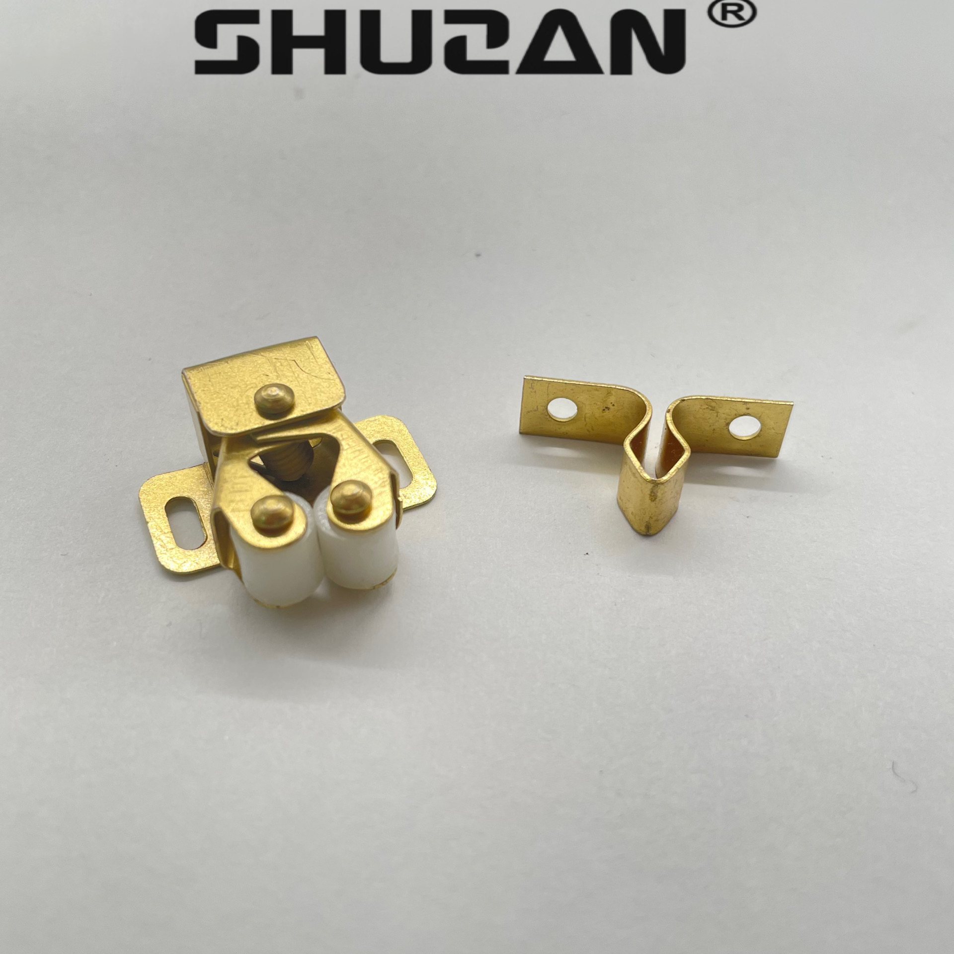 Factory direct spring snap snap bead type clothing cabinet switch clamp lock cabinet suction door clamp snap low door clamp snap door touch