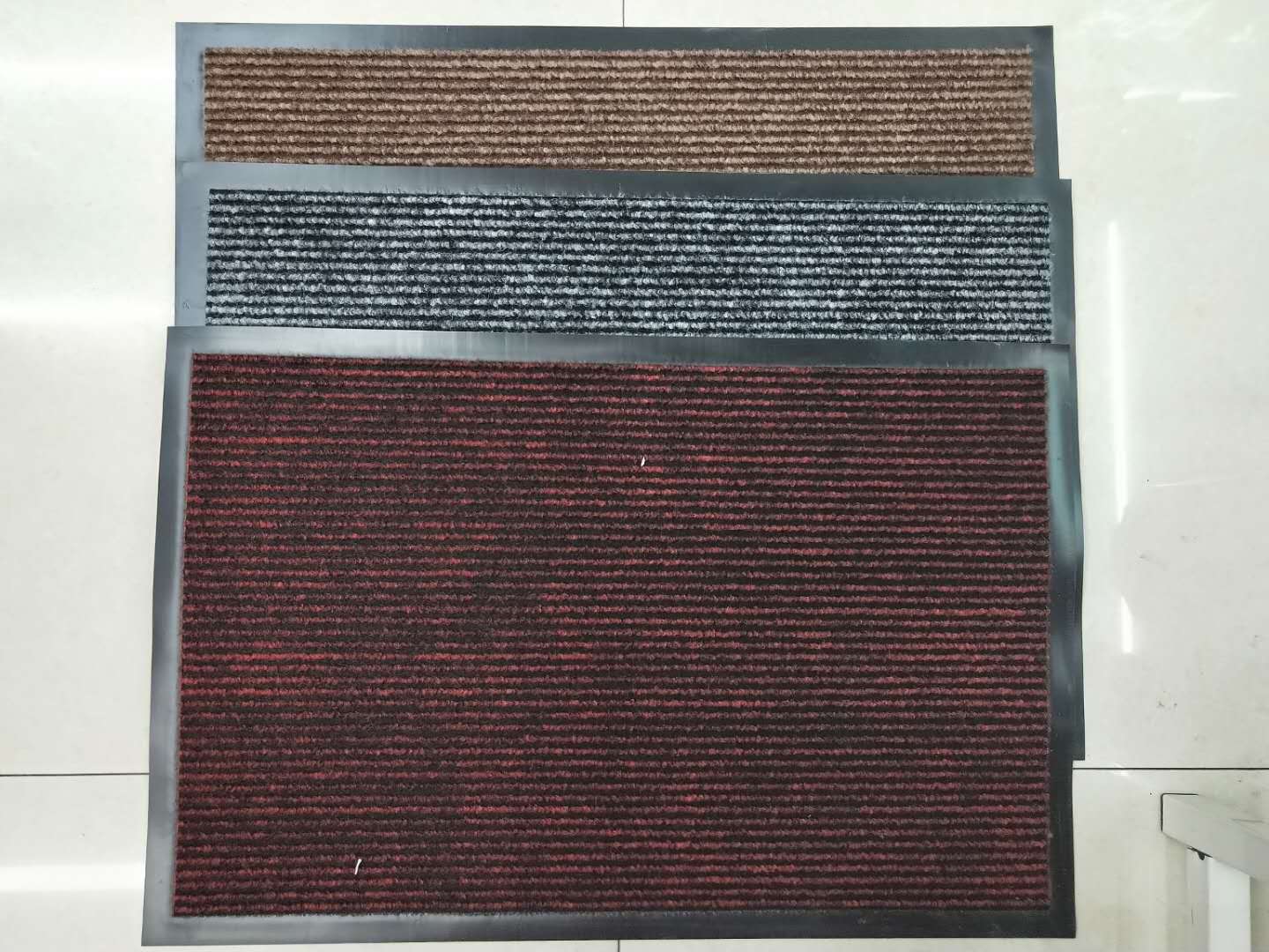 Rubber non-slip floor mat, door mat for entry door thumbnail