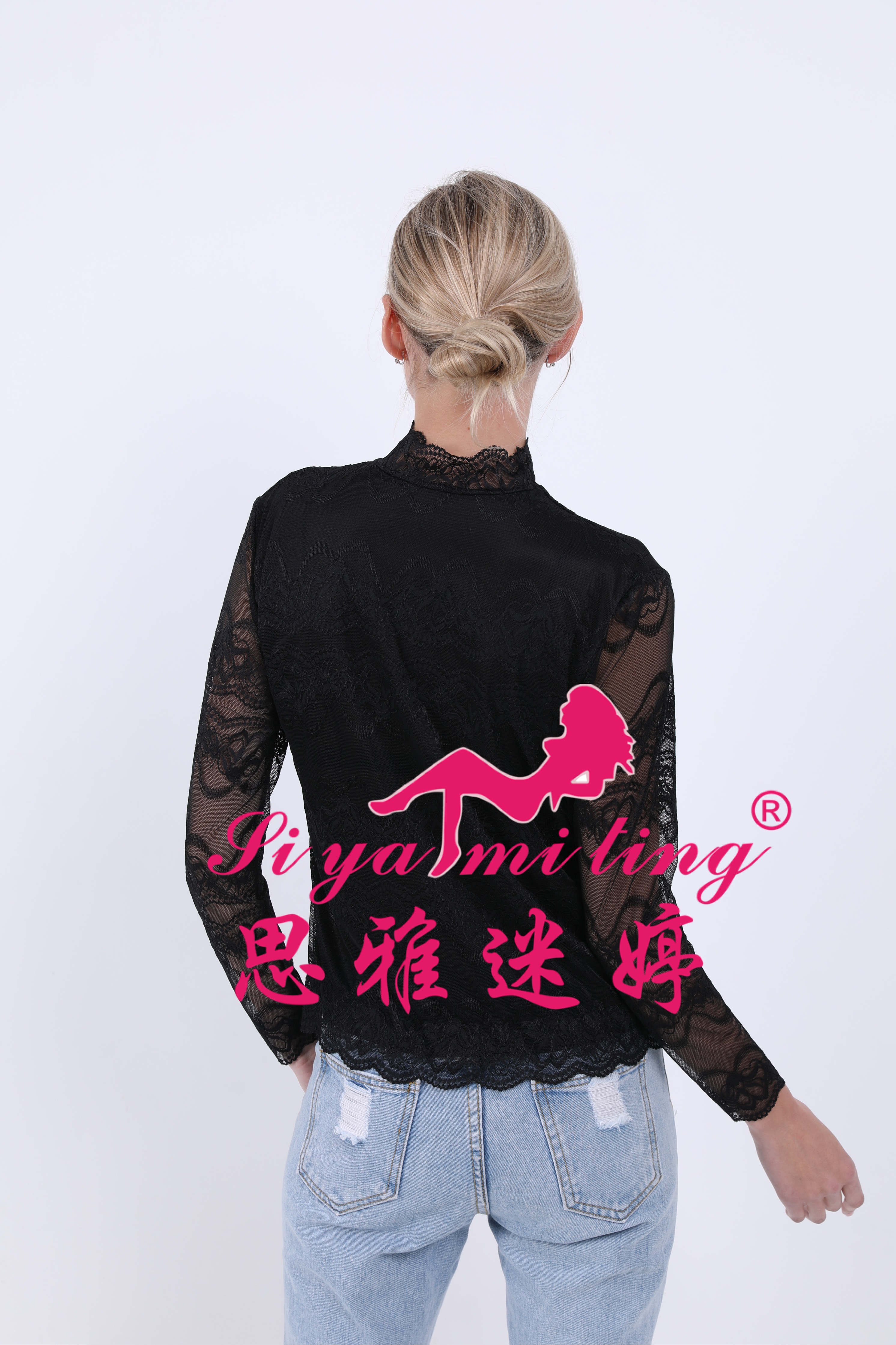 A new stylish high-neck lace base layer shirt for women in autumn and winter, paired with a long-sleeved T-shirt and a long transparent cutout top Item Picture