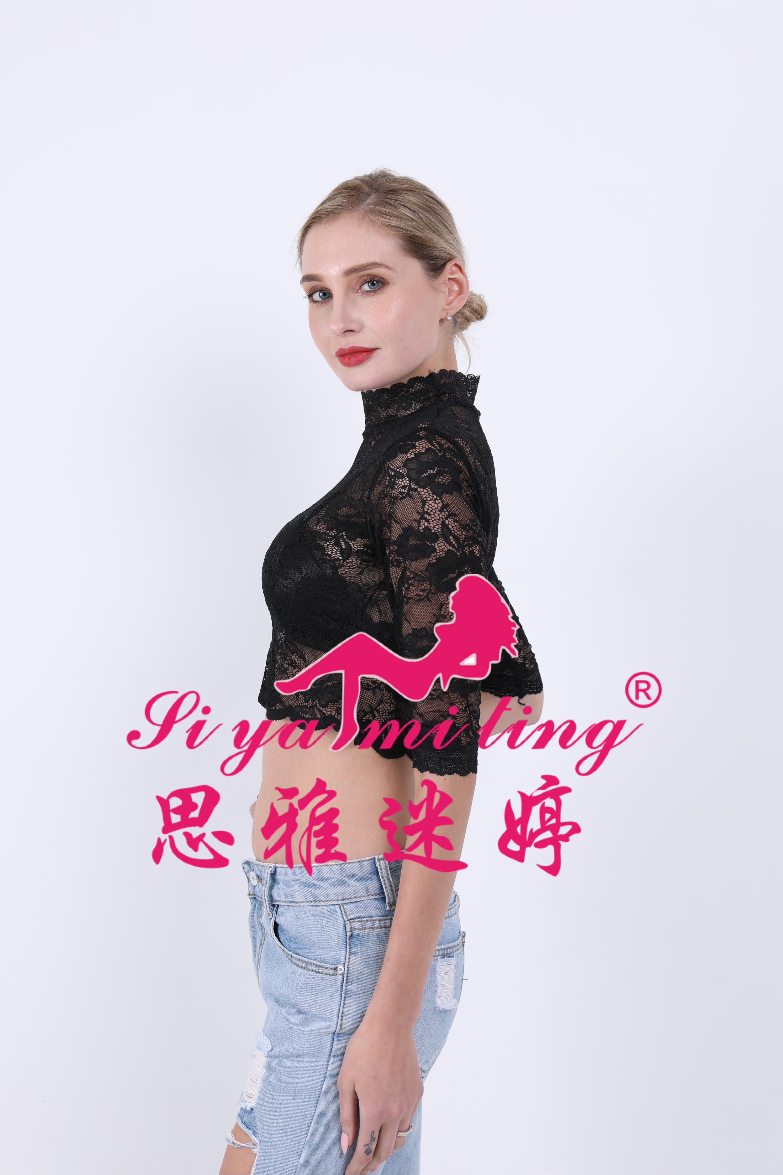 A new stylish mid-high neck lace base layer for women in autumn and winter, paired with a five-quarter sleeve T-shirt and a short transparent cutout top Application Scenario