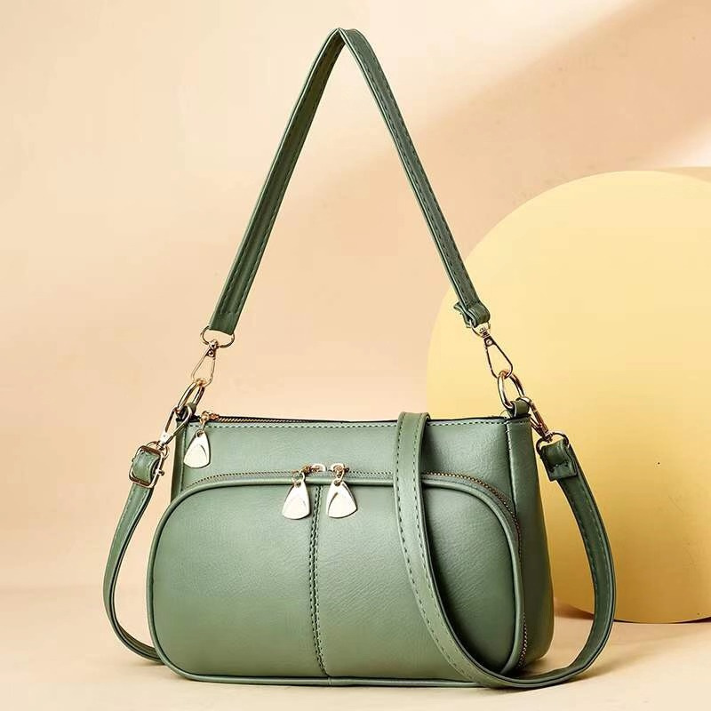 2022 autumn winter new handbag trend women's bag manufacturers wholesale a single shoulder bag 16095 Item Picture