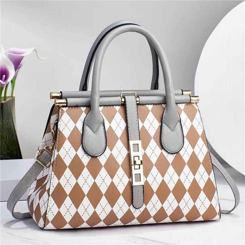 2022 autumn winter new handbag trend women's bag manufacturers wholesale a single shoulder bag 16097 details Picture