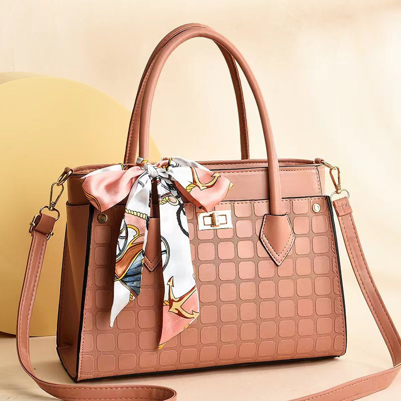 2022 autumn winter new handbag trend women's bag manufacturers wholesale a single shoulder bag 16096 full figure