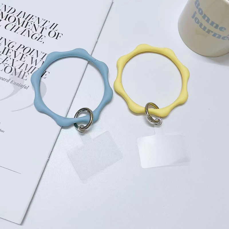 新款手机硅胶手环手机挂件可拆卸透明垫片防丢手腕挂绳钥匙扣圈通用款详情4