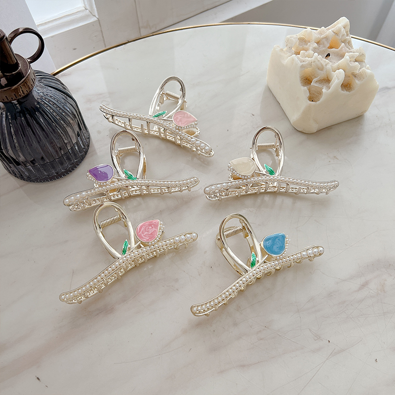 Super fairy tulip pearl alloy hair grab the back of the head hair grab clip senior sense shark clip simple temperament hair clip headwear thumbnail