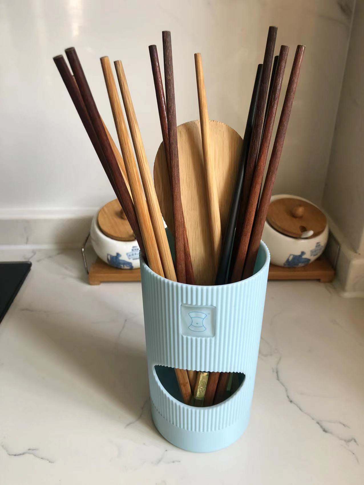 Chopsticks holder for household use