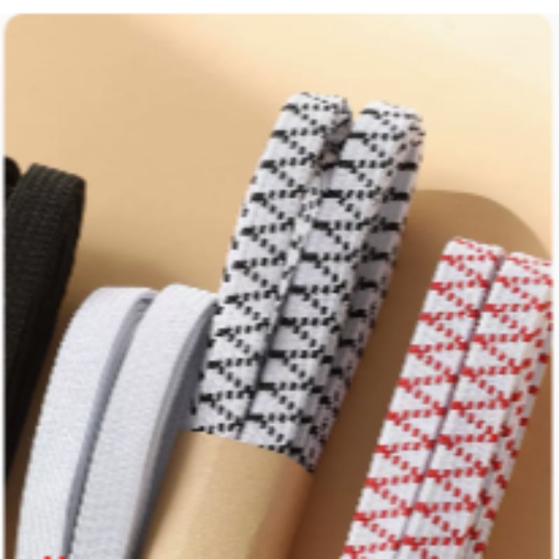 The thickened elastic band pants have a high band at the waistband, wide and flat elasticity, and are durable. The elastic band rope is thin and stretchable