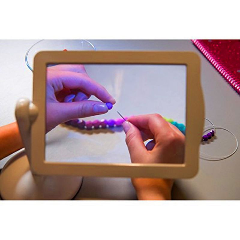 Reading magnifier