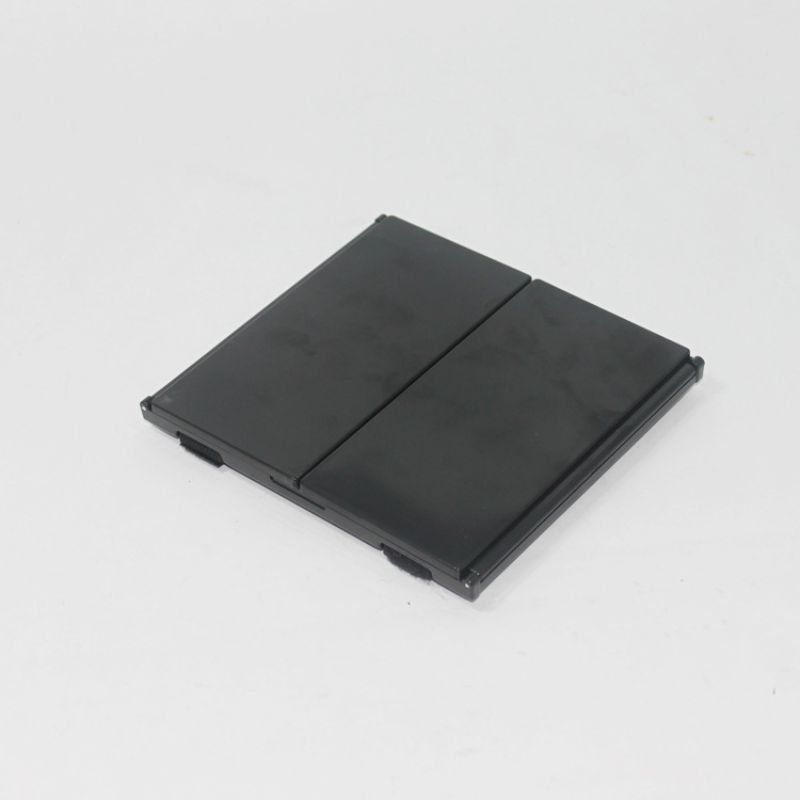 Foldable makeup mirror for car