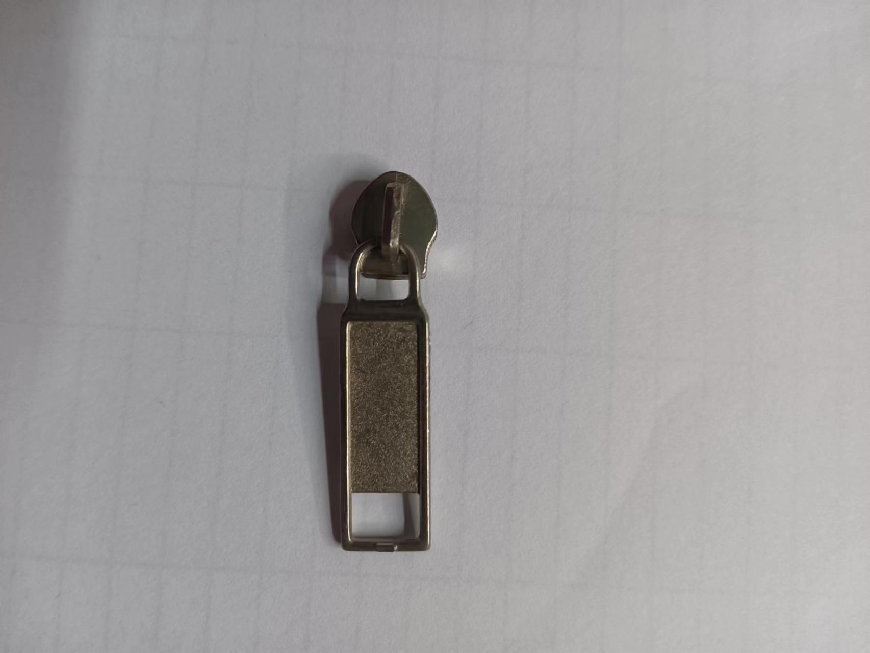 Zipper 14 factory wholesale luggage and tent zipper pulls, metal color zinc alloy, can be selected as large-bottom long plate zipper pulls details Picture