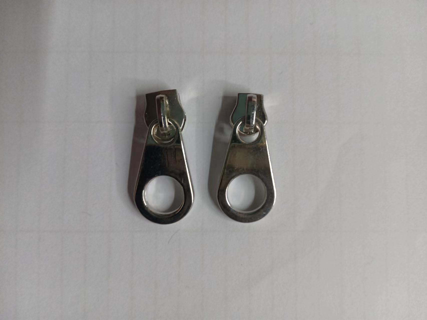Zipper 7 factory wholesale luggage and tent zipper pulls, metal color zinc alloy, can be selected as large-bottom long plate zipper pulls Item Picture
