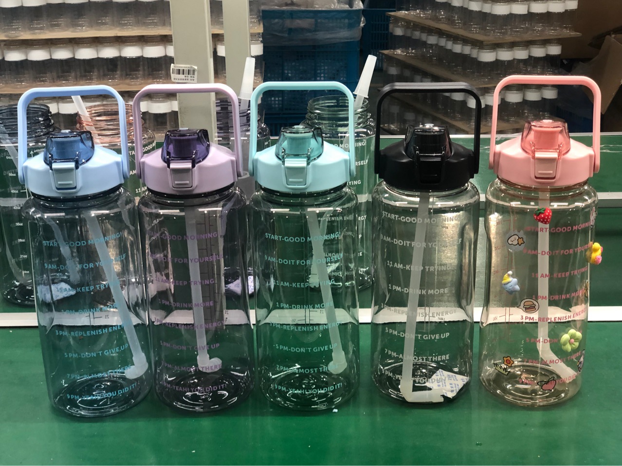 Pop-up straw space cup