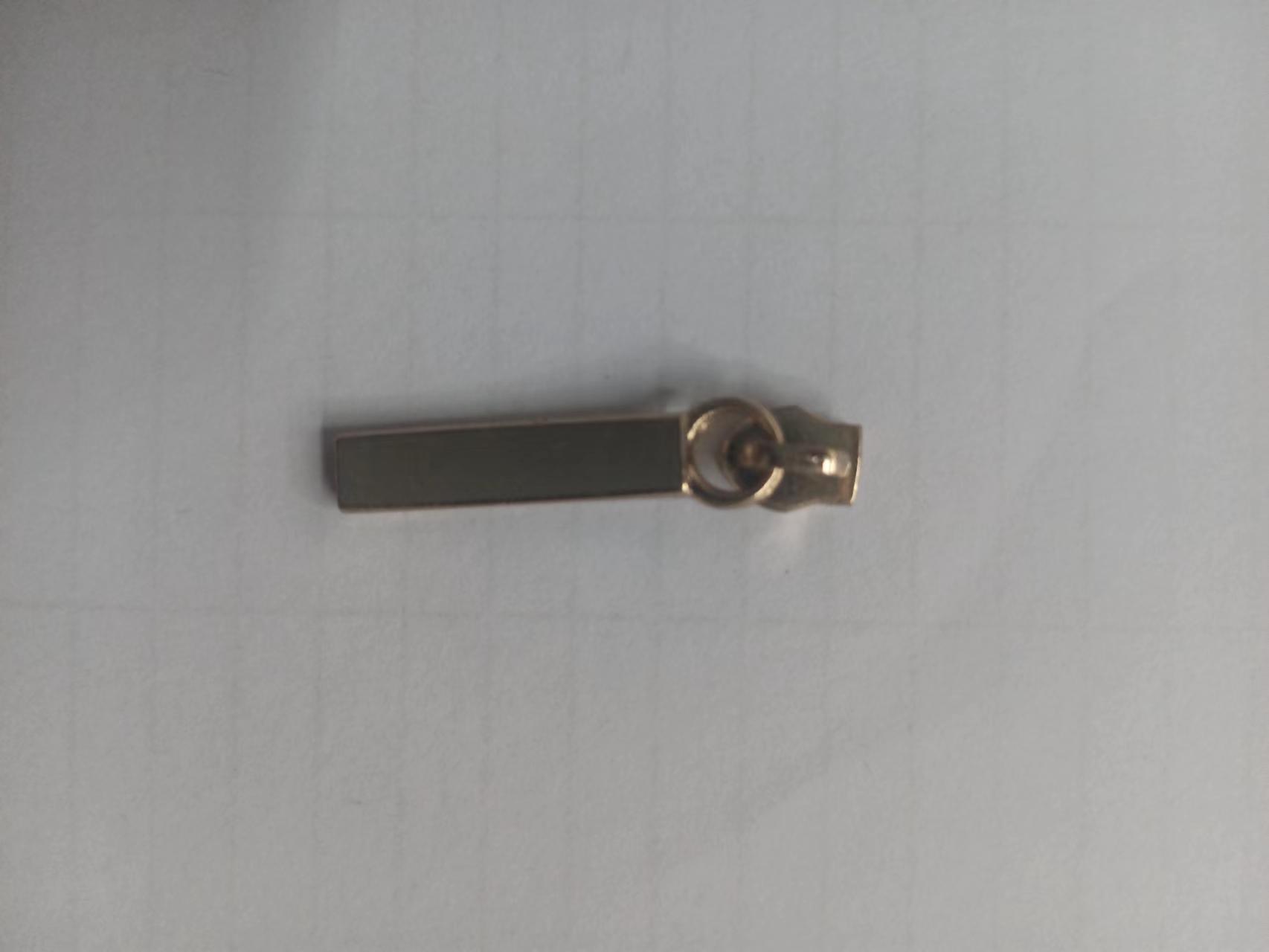 Zipper 41 factory wholesale luggage and tent zipper pulls, metal color zinc alloy, can be selected as large-bottom long plate zipper pulls