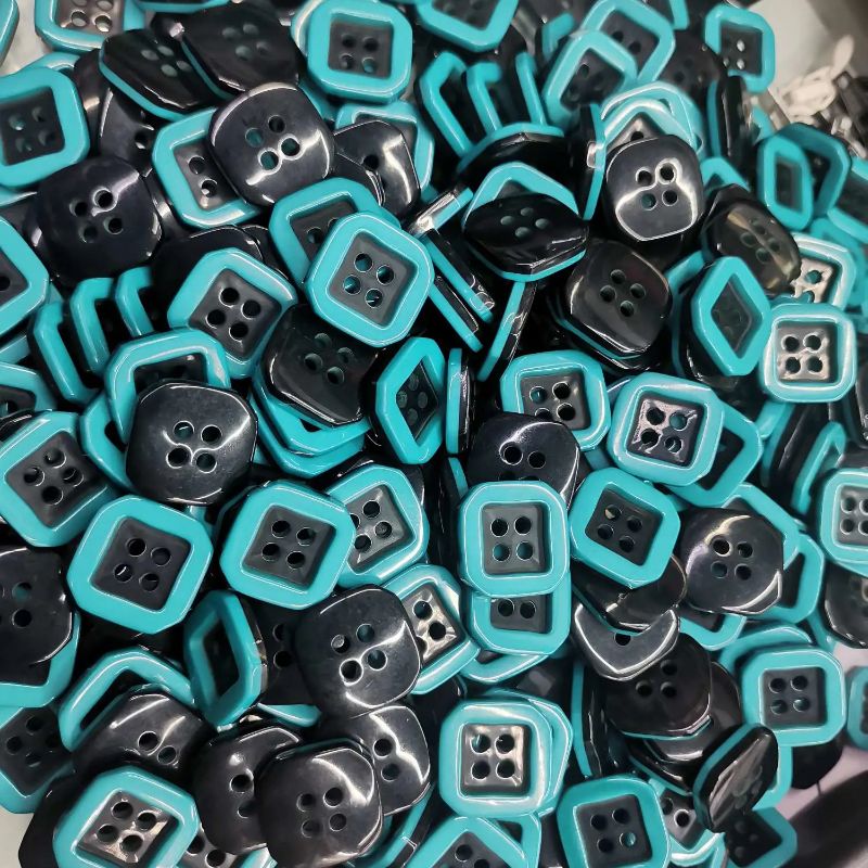 Custom Square Buckle With Blue Edge And Black Background 1.6Cm×0.94Cm Specification drawing