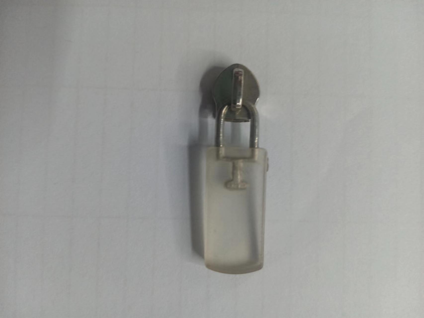 Zipper 81 factory wholesale luggage and tent zipper pulls, metal color zinc alloy, can be selected as large-bottom long plate zipper pulls Specification image