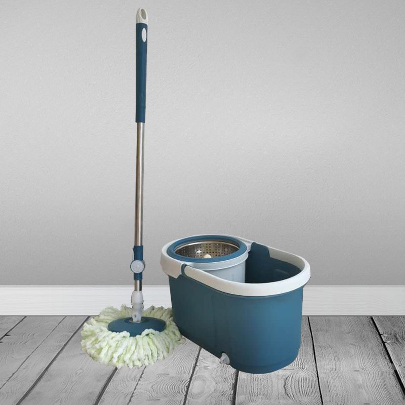 Swivel mop