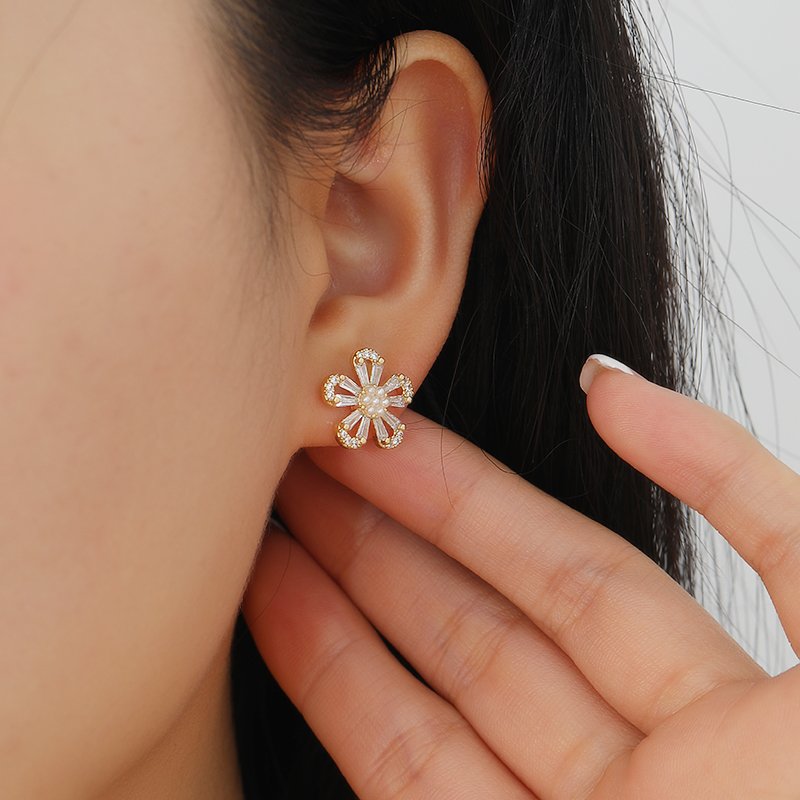 Korean-Style Simple All-Matching Floral Earrings Super Fairy Niche Fashion All-Matching Temperament Small Fresh Earrings Stud Feather Butterfly Jewelry Application Scenario
