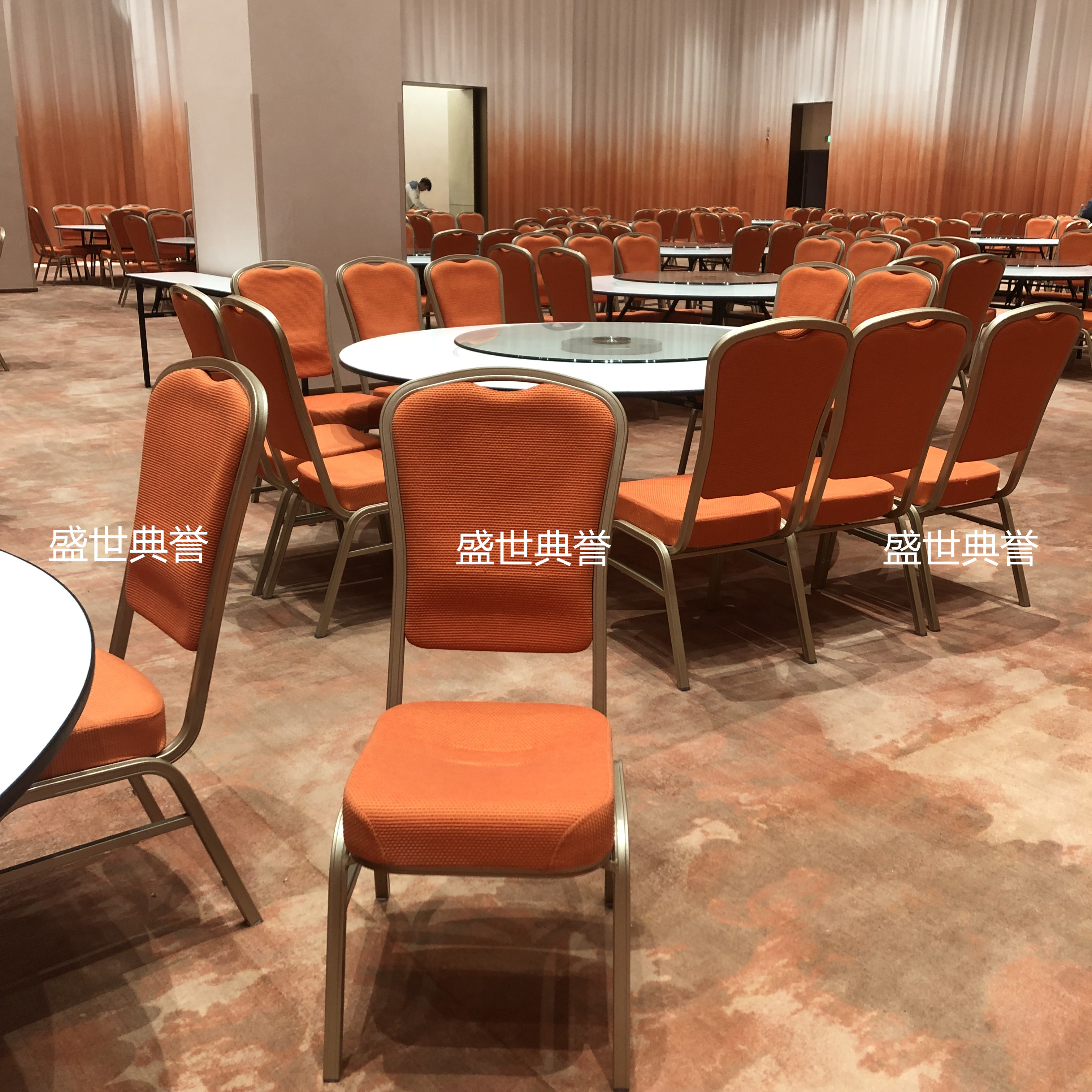 上海五星级酒店宴会家具会议中心铝合金椅子餐饮酒店婚宴折叠桌椅