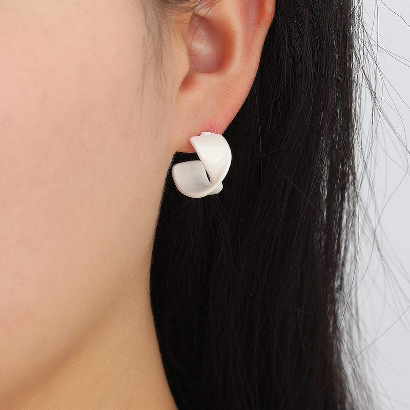 Korean Fashion With Milky White Twist Small Earrings Stud Feather Butterfly Jewelry Specification drawing