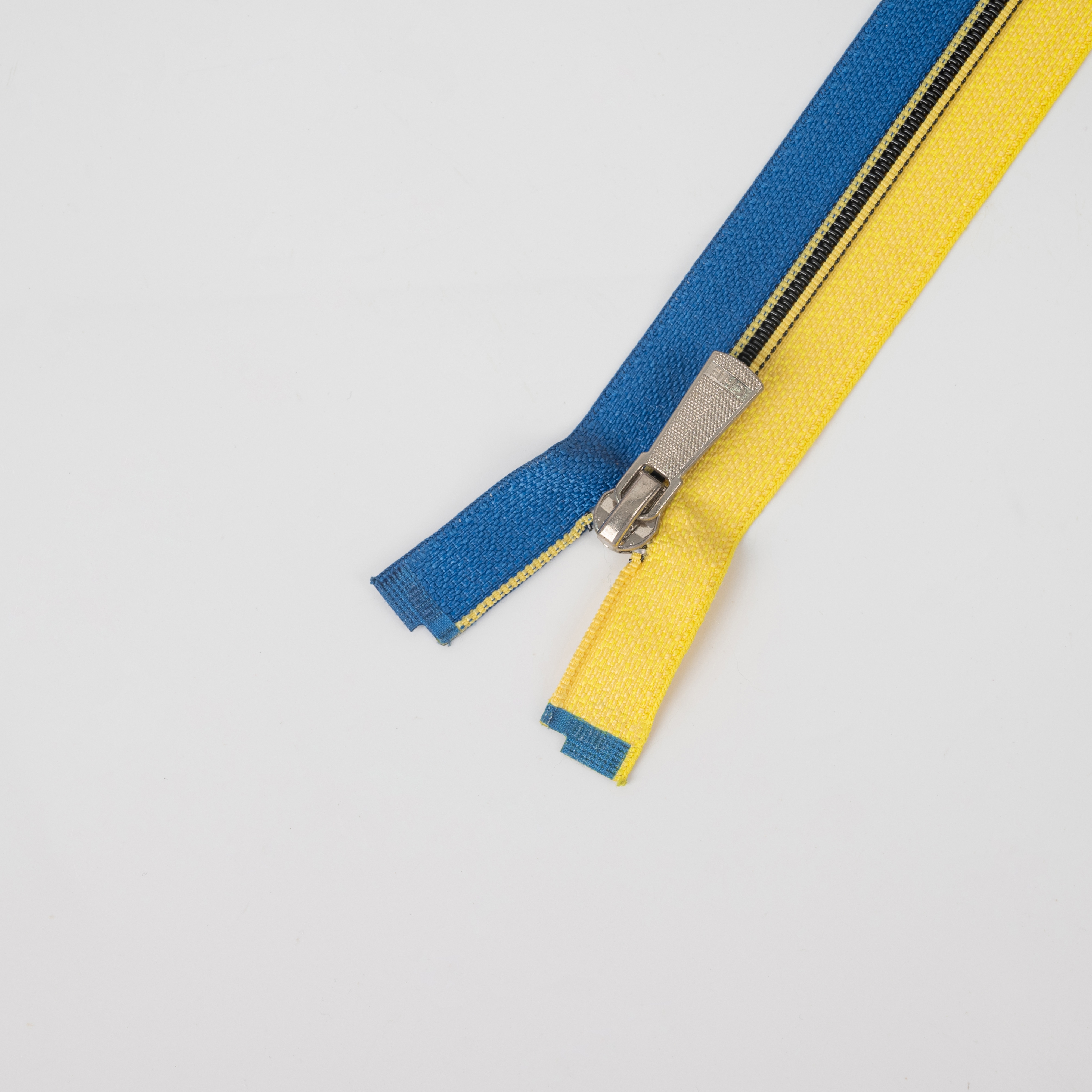 05 Contrast Color Zipper Clothing Accessories Resin Fine-Toothed Zipper details Picture