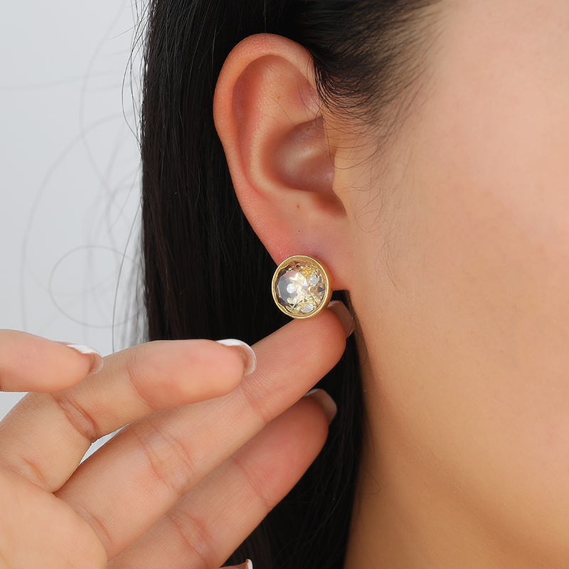 Korean Fashion Exquisite Color Fairy Small Stud Earrings Stud Feather Butterfly Jewelry Application Scenario