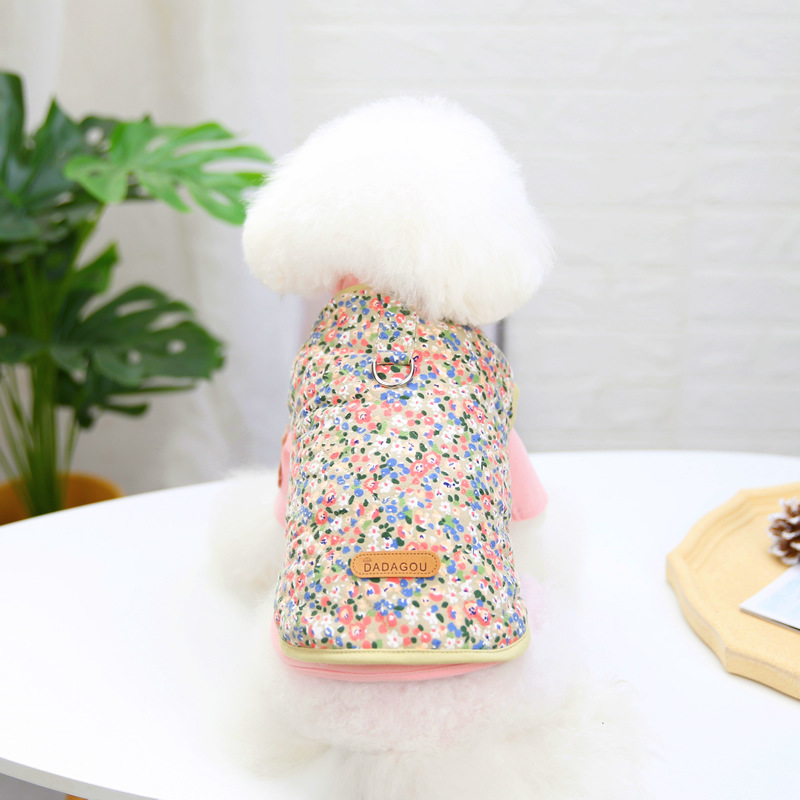 New pet clothing: Dog's floral cotton vest for autumn and winter, with fleece for warmth and protection against catching a cold Application Scenario