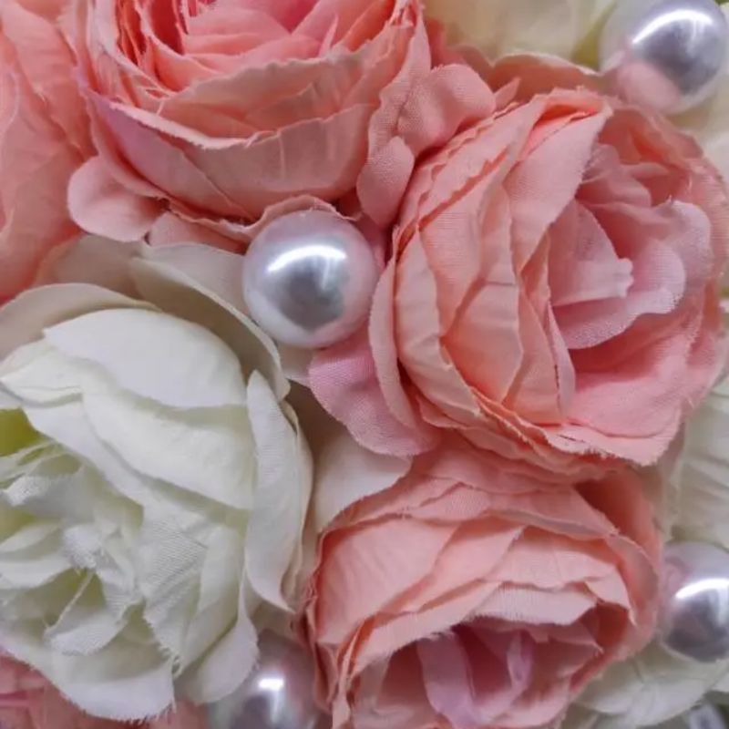 Factory direct sales of Korean-style hand-held bouquets, fabric flowers, artificial flowers, wedding hand-held bouquets, only Love Item Picture