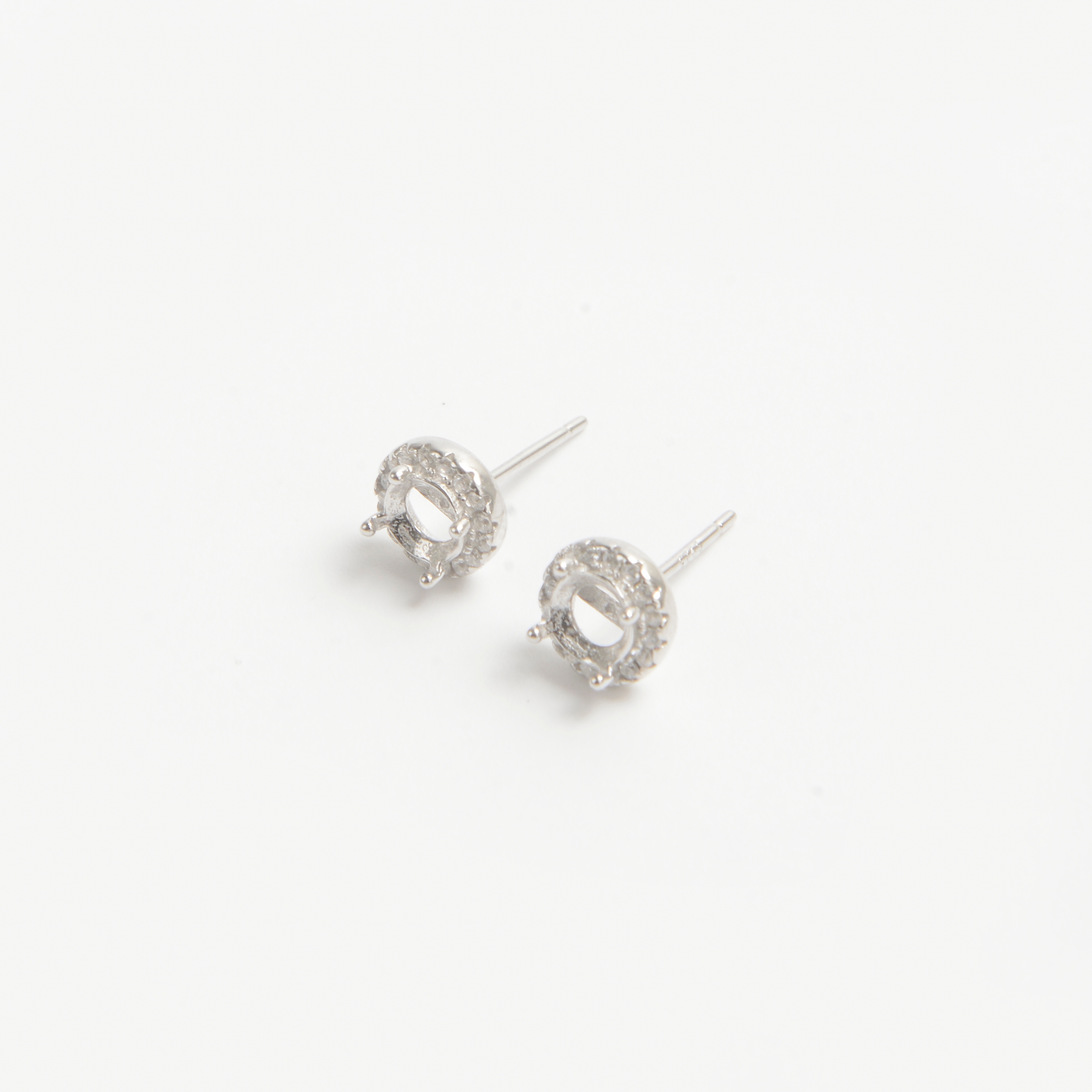 2022 New 925 silver stud stud earrings.