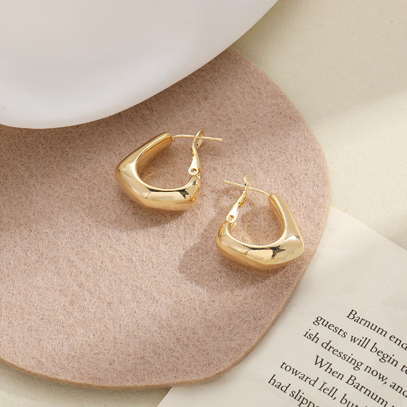 Korean Temperament Delicate Fashion Simple Cold Wind Modeling Element Ring Earrings Stud Feather Butterfly Jewelry