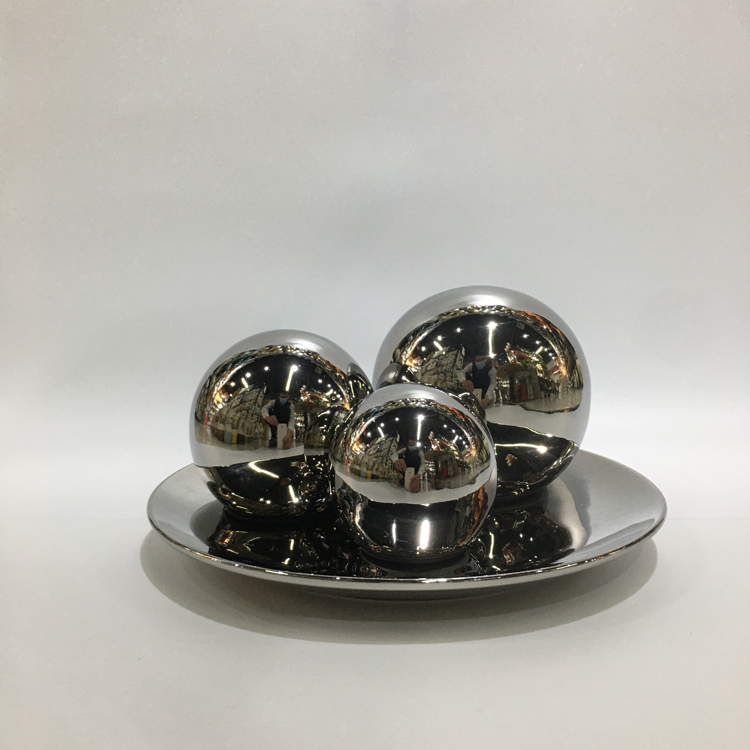 2025chinagoods Ceramic Handicrafts, Hotel and Home Four-piece Set, Pure Silver Ornaments, Modern and simple Office Creative Ornaments, Decorative wine cabinet and TV Cabinet ornaments Application Scenario